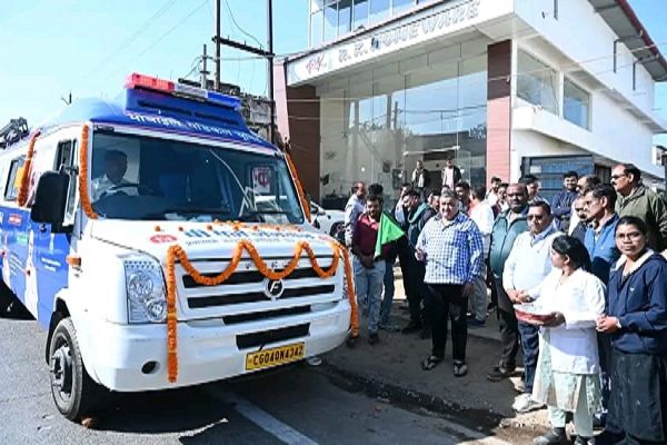 पर्यटन एवं संस्कृति मंत्री श्री राजेश अग्रवाल ने किया मोबाइल मेडिकल यूनिट का शुभारंभ: छत्तीसगढ़ सरकार की जनसेवा में नई पहल