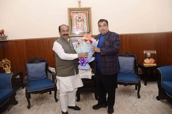 उप मुख्यमंत्री श्री अरुण साव की नई दिल्ली में केन्द्रीय सड़क परिवहन एवं राजमार्ग मंत्री श्री नितिन गडकरी से मुलाकात