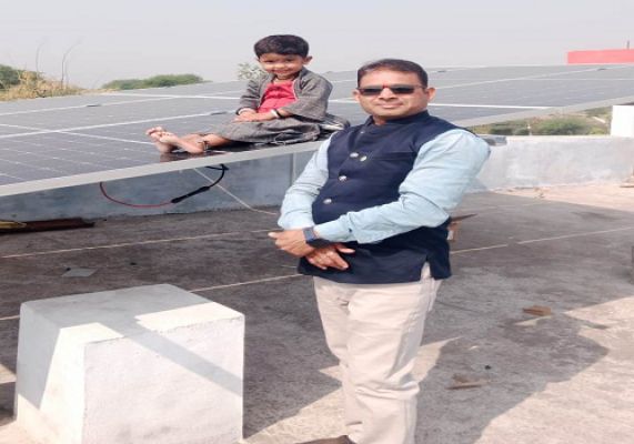 प्रधानमंत्री सूर्यघर मुफ्त बिजली योजना से रोशन हुआ मनोज साहू का घर