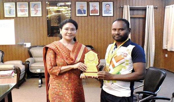 दिव्यांग योद्धा देवराम पटेल का स्वर्णिम प्रदर्शन : राज्य पैरा ओलंपिक में तीन स्वर्ण पदक जीते