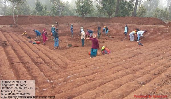 जल संरक्षण से आजीविका तक: छत्तीसगढ़ में &lsquo;आजीविका डबरी&rsquo; अभियान बना ग्रामीण बदलाव की धुरी