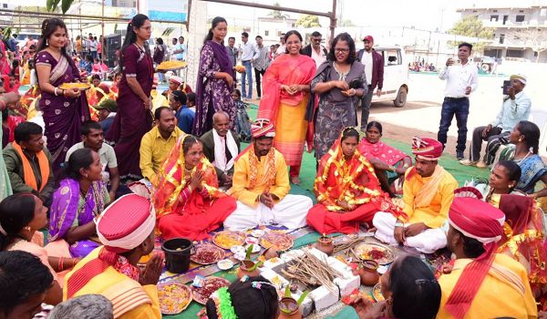  मुख्यमंत्री कन्या विवाह योजना के तहत 305 जोड़े परिणय सूत्र में बंधे