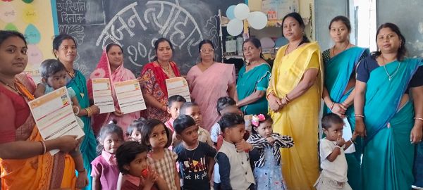 गरियाबंद में आंगनबाड़ी केंद्रों पर मनाया गया वजन त्यौहार, बच्चों के स्वास्थ्य पर दिया गया विशेष जोर