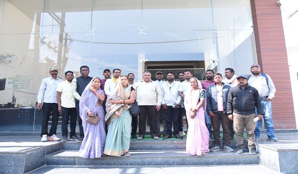 पर्यटन एवं संस्कृति मंत्री श्री राजेश अग्रवाल ने लखनपुर में जनप्रतिनिधियों एवं नागरिकों से की भेंट