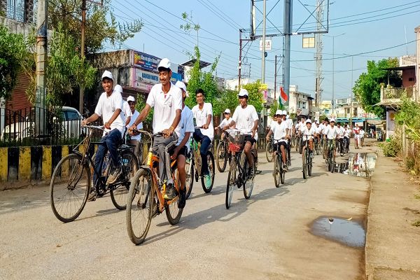 फीट इंडिया मूवमेंट के तहत गरियाबंद में निकली गई सायकल रैली