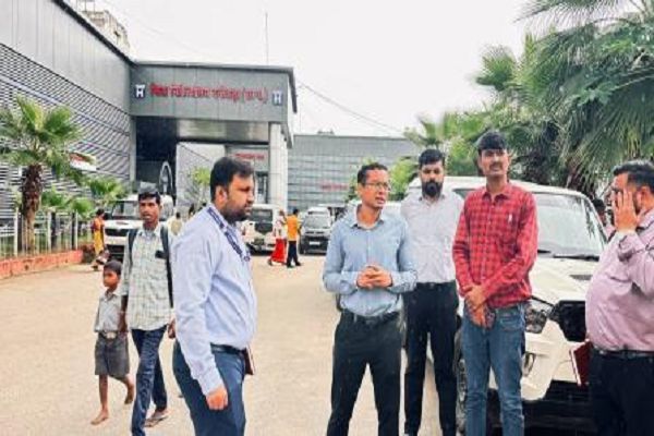 कलेक्टर ने मेडिकल कॉलेज, जिला अस्पताल एवं स्वास्थ्य संस्थानों का किया निरीक्षण