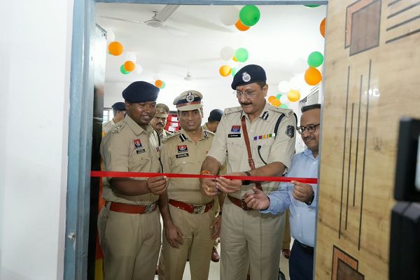 100% थानों में e-मालखाना: रायपुर पुलिस ने बारकोड से बदला जब्त माल का पूरा सिस्टम