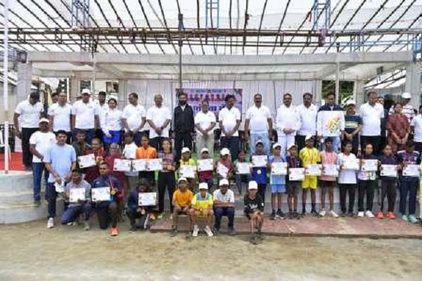 राष्ट्रप्रेम के रंग में रंगे धावक : स्वतंत्रता सद्भावना मैराथन का भव्य आयोजन