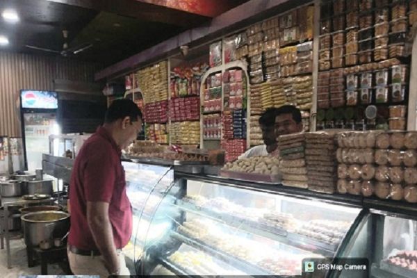 खाद्य एवं औषधि प्रशासन विभाग द्वारा होटलों में जांच