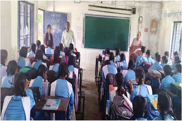 बाल संरक्षण और चाइल्ड हेल्पलाइन 1098 को लेकर जागरूकता अभियान आयोजित