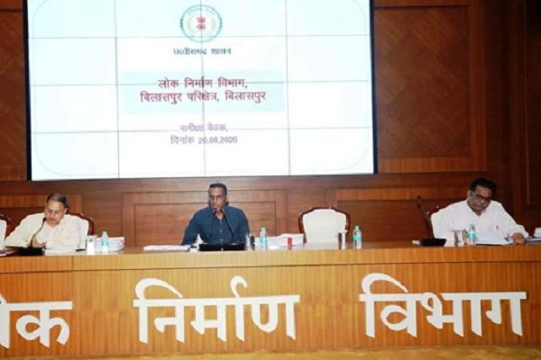 निर्माण कार्यों में तेजी लाएं, गुणवत्ता एवं समय-सीमा का विशेष ध्यान रखेंःमुकेश कुमार बंसल