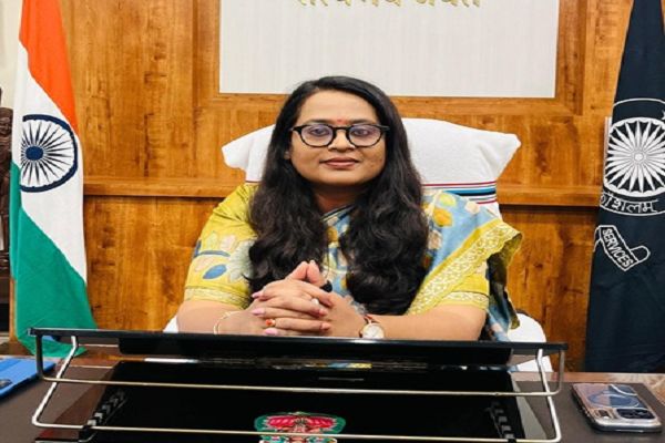 राजनैतिक रूप से वीवीआईपी जिला कबीरधाम में तूलिका प्रजापति बनी 21 वीं कलेक्टर