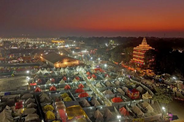 प्रयागराज महाकुंभ नगर की ये तस्वीरें देखी आपने? मन मोह लेंगी