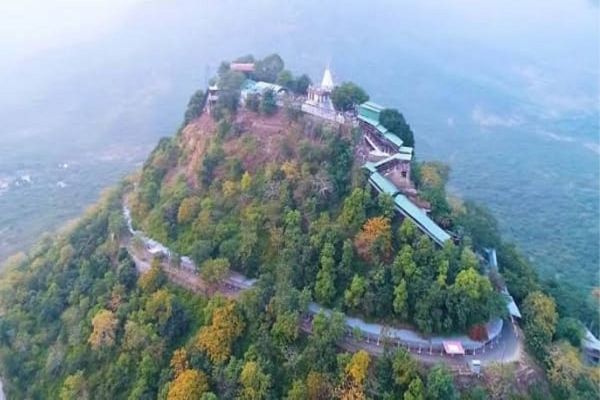 मां शारदा मंदिर के कपाट बंद होते ही आती हैं आवाजें, मंदिर खुलने से पहले ही हो जाती है पूजा