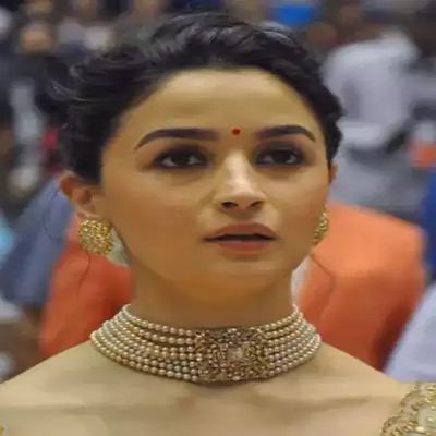 Gandhi Jayanti के मौके पर पीएम मोदी के स्वच्छ भारत मिशन से जुड़ीं Alia Bhatt, वीडियो शेयर कर दिया खास संदेश