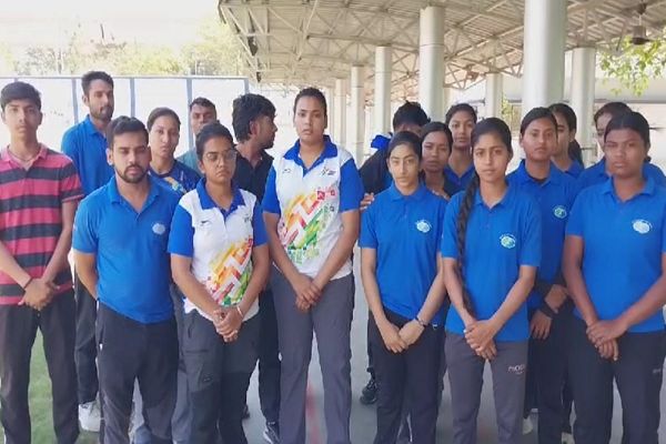  एक साथ सामूहिक इस्तीफा देने पहुंचे तीरंदाजी के खिलाड़ी, खेल अधिकारी पर लगाए मानसिक प्रताड़ना के आरोप