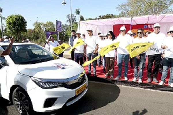 हक जताओ और ईवीएम का बटन दबाओ : राजन
