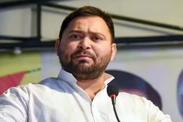 देश की जनता तानाशाही सरकार को हटाना चाह रही : तेजस्वी यादव