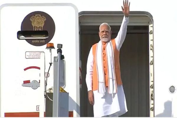 प्रधानमंत्री मोदी पांच देशों की यात्रा पर रवाना