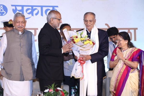 शिक्षणतपस्वी पदमभूषण डॉ. शां. ब. मुजुमदार यांच्या नव्वदाव्या वाढदिवसानिमित्त विशेष सन्मान सोहळा
