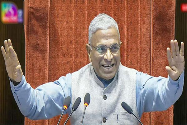 लोकसभा और राज्यसभा में विपक्ष का हंगामा, स्थगित करनी पड़ी सदन की कार्यवाही