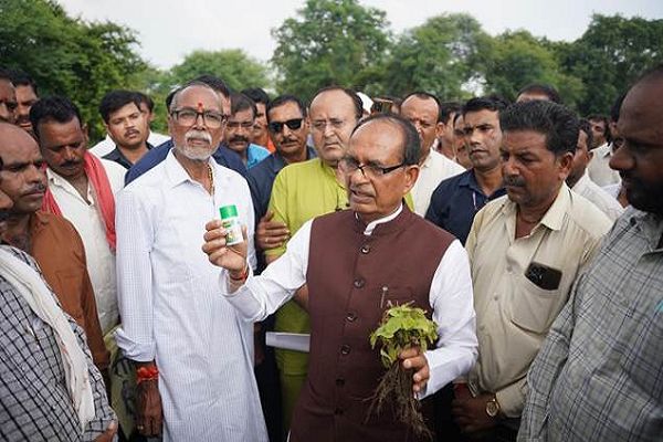 नकली कीटनाशक की केंद्रीय कृषि मंत्री से शिकायत
