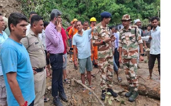 थराली में देर रात फटा बादल: कई घरों में घुसा मलबा, दो लापता