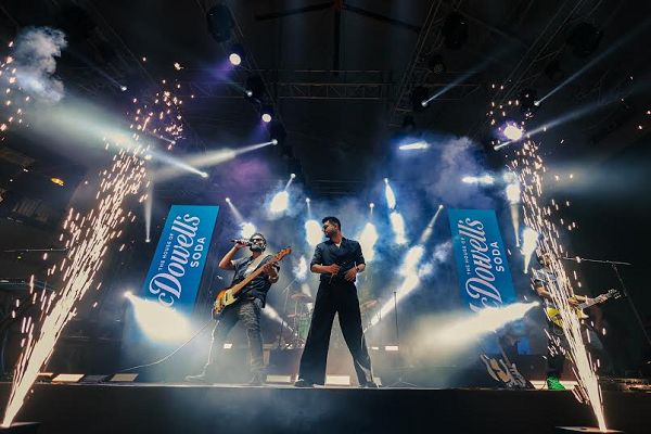 सनम के साथ हाउस ऑफ़ मैकडॉवेल्स सोडा यारी जैम ने इंदौर को दी संगीत और दोस्ती से भरी एक यादगार रात