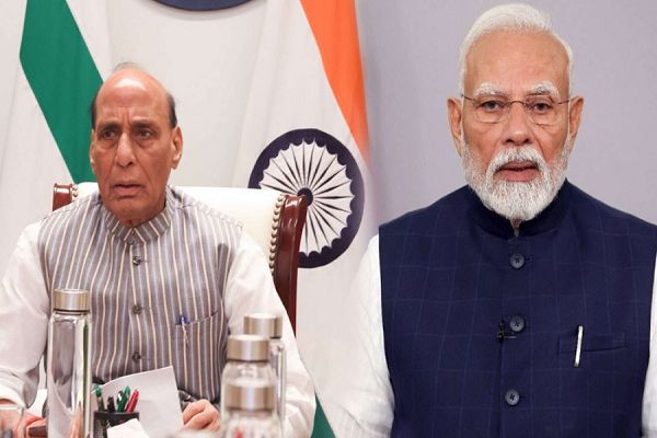 कारगिल विजय दिवस पर पीएम मोदी और रक्षा मंत्री सिंह ने वीर शहीदों को किया नमन