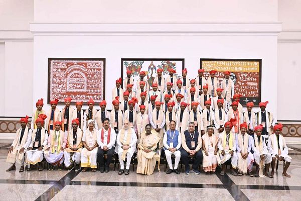 बस्तर आज शांति, विकास और समृद्धि की नई दिशा में आगे बढ़ रहा है : राष्ट्रपति मुर्मु